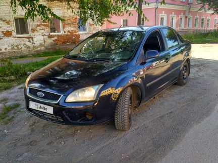 Ford Focus 1.4 МТ, 2007, седан