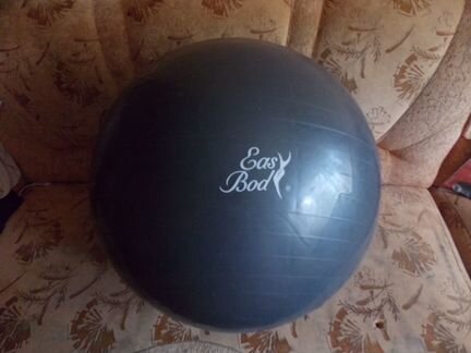Продам мяч диаметр 60 см
