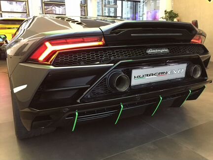 Lamborghini Huracan 5.2 AMT, 2019, 99 км
