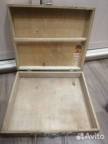 Деревянный дипломат