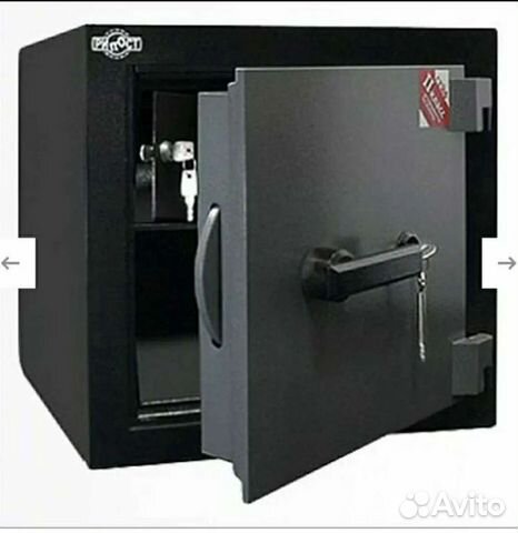 Сейф Рипост вм-1001Т очень прочный, надежный