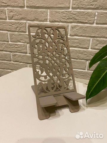 Подставка для телефона из дерева