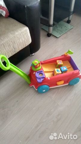 Фирменные игрушки на разный возраст много