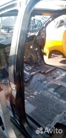 Порог кузова левый Infiniti QX56