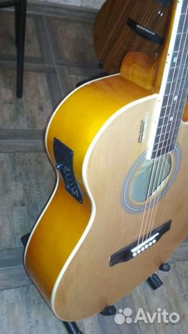 Гитара электроакустическая