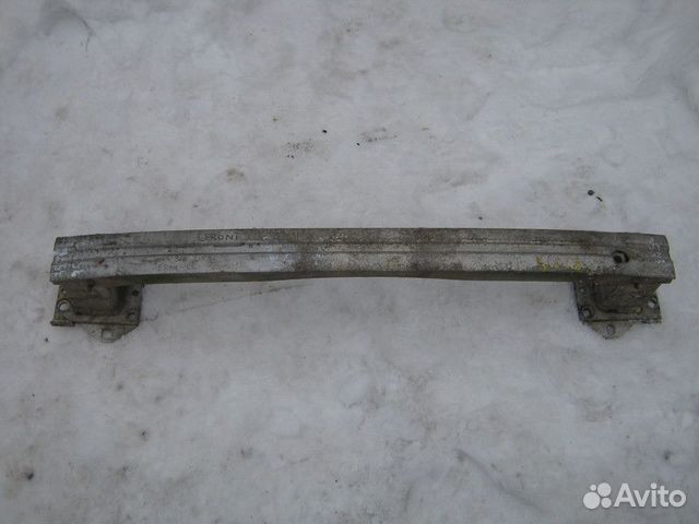 Усилитель переднего бампера Peugeot 308 1