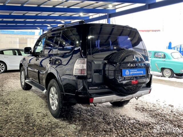 Mitsubishi Pajero `2012