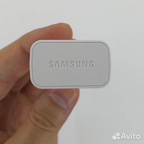 Зарядное устройство Samsung для смартфона