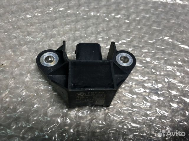 Центральный датчик удара BMW 550i F10 N63