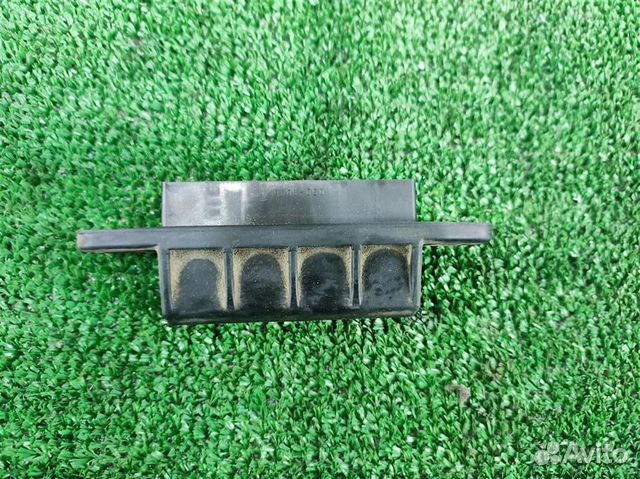 Кнопка багажника Toyota Verso R2 2009