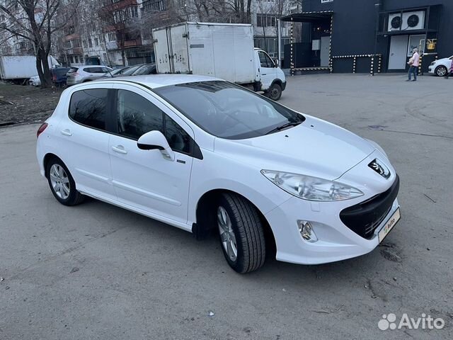 Peugeot 308 1.6 AT, 2010, 130 000 км