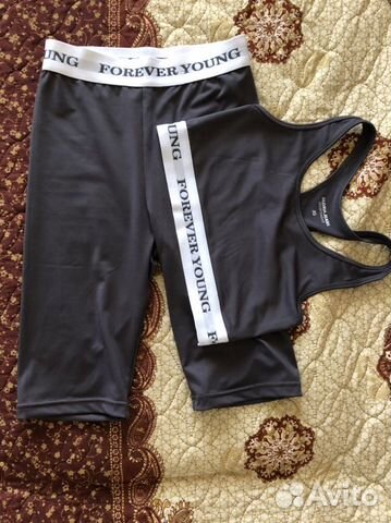 Костюм спортивный для фитнеса