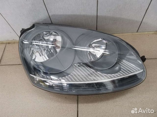 Фара правая оригинал VW Golf 5 1K6941006E