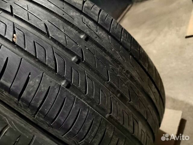 Nitto 215/55 R17, 4 шт