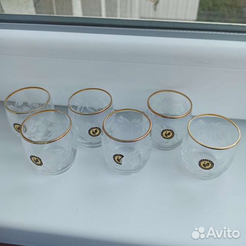 Стопка хрустальная. Полка под крышки