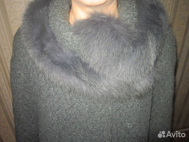 Зимнее пальто шерсть букле мех песец, новое Зимнее пальто шерсть букле мех песец, новое