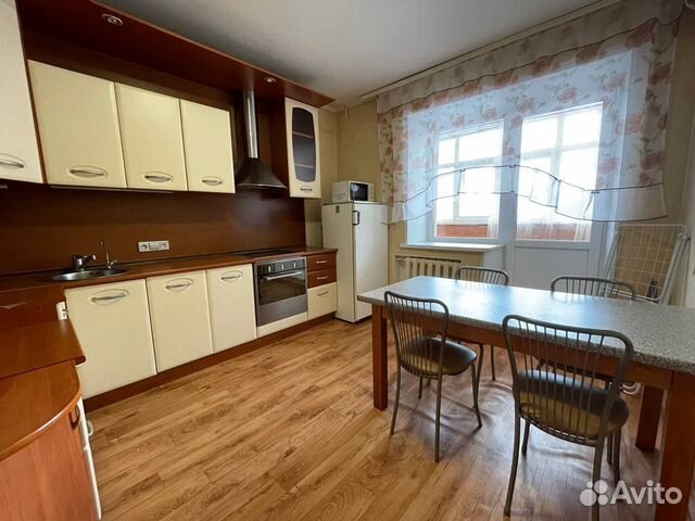

1-к. квартира, 54 м², 3 кровати