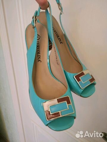 Босоножки кожаные