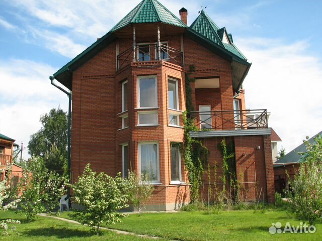 

Коттедж 460 м² на участке 20 сот.