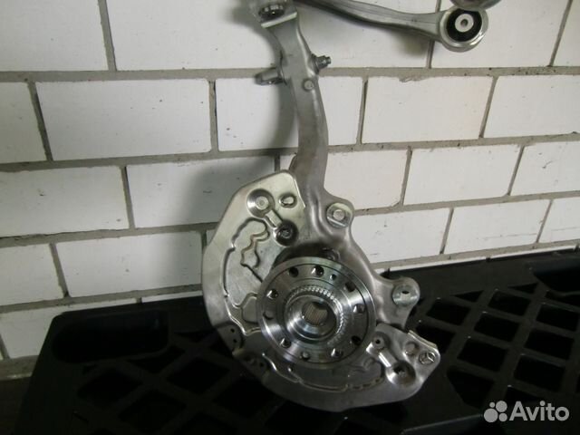 Поворотный кулак левый Mercedes GLC W253 C253 Поворотный кулак левый Mercedes GLC W253 C253