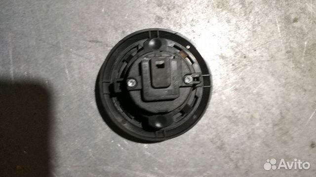 Mercedes w203 кнопка багажника внутреняя