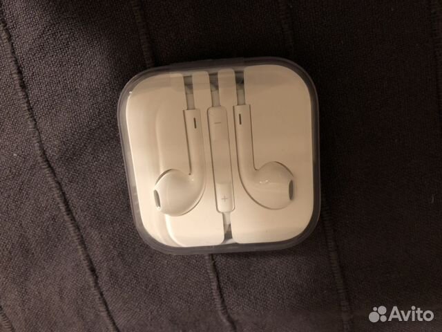 Наушники Apple EarPods 3.5 мм новые Наушники Apple EarPods 3.5 мм новые