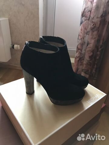 Замшевые ботильоны Michael Kors Замшевые ботильоны Michael Kors