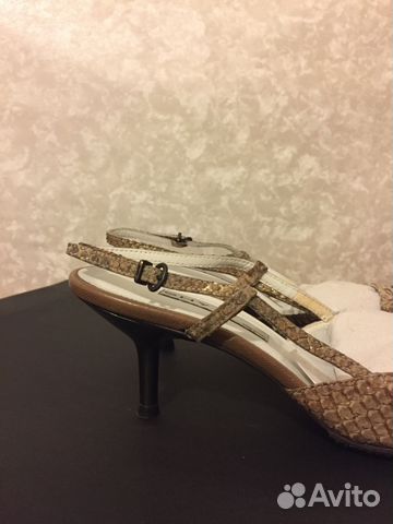 Босоножки Shy