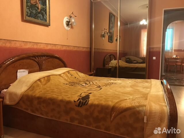 2-к квартира, 80 м², 1/3 эт.