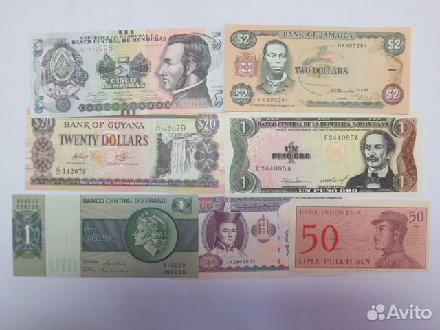 Набор банкнот Азии,Америки,Африки,Европы