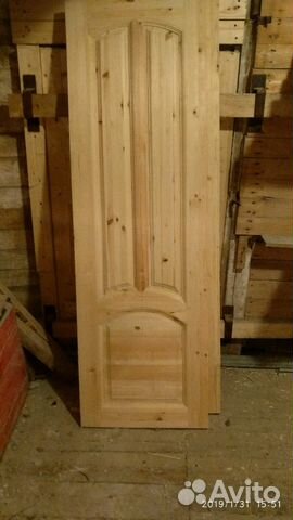Дверь деревянная новая