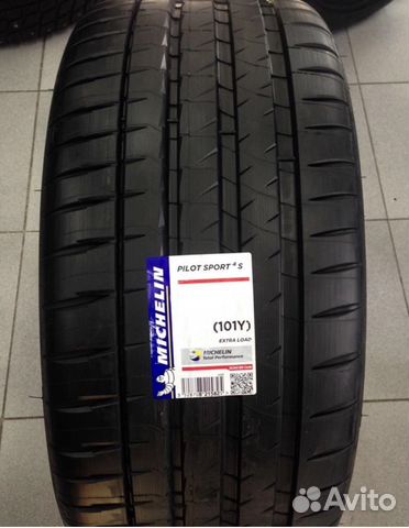 Michelin Pilot Sport 4S 245/35 R19 Y93 XL Michelin Pilot Sport 4S 245/35 R19 Y93 XL