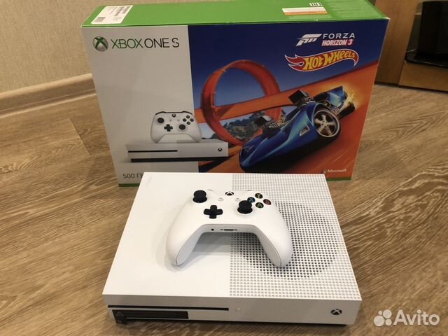 Xbox One S 500Gb с играми