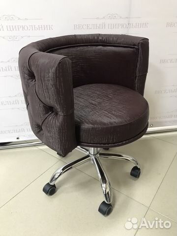 Стул мастера Зефир с каретной стяжкой Стул мастера Зефир с каретной стяжкой