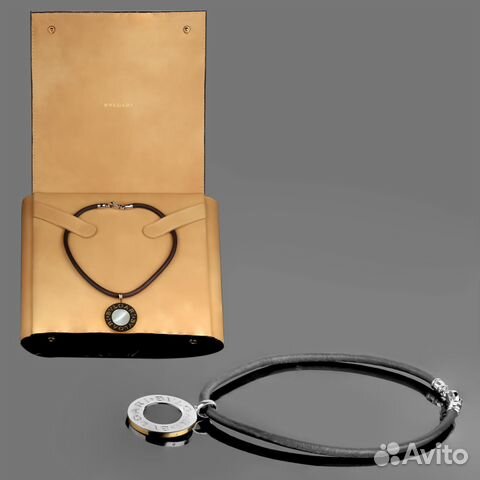 Золотая подвеска Bvlgari из коллекции Tonda