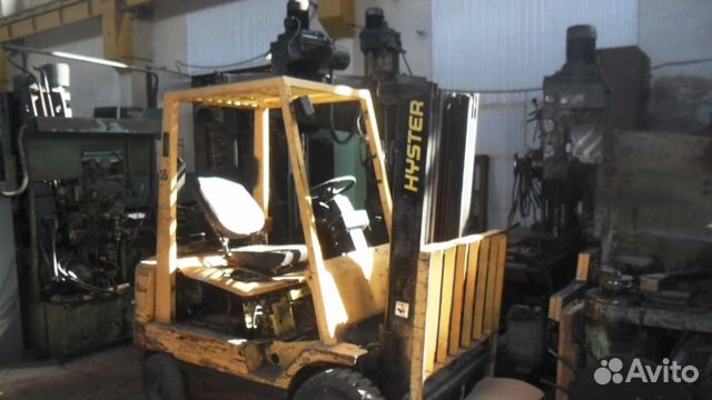 Продаю под востанавление вилочный погрузчик hyster