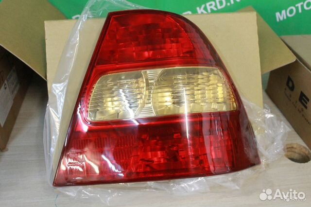 Фонарь задний Toyota Corolla E120 2001 - 2003 Фонарь задний Toyota Corolla E120 2001 - 2003