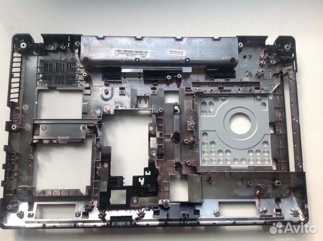 Нижняя часть корпуса поддон Lenovo G580 Нижняя часть корпуса поддон Lenovo G580