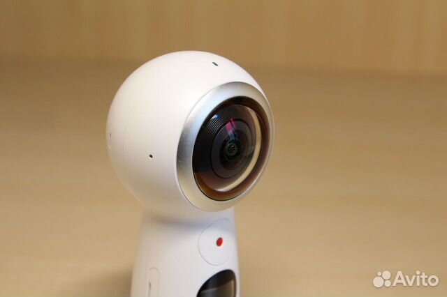 SAMSUNG Gear 360 (2017) панорамная фишай камера 4K