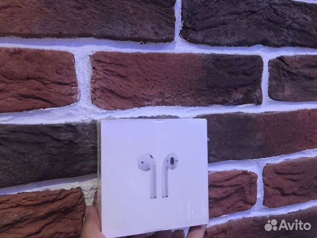 Airpods 2 с беспроводной зарядкой