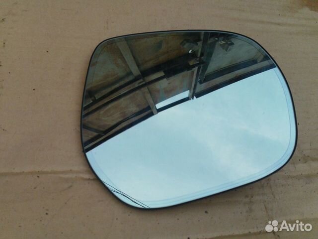 Toyota Land Cruiser 200 зеркальный элемент Правый Toyota Land Cruiser 200 зеркальный элемент Правый