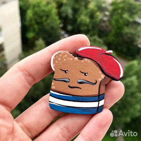 Брошь хлебец француз в берете