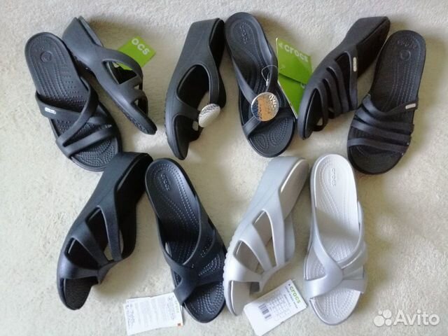 Шлепанцы, шлепки, сланцы, вьетнамки Crocs W8