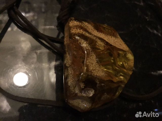 Кулон крупный природный янтарь