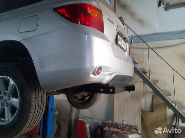 Фаркоп Toyota Highlander Lexus RX 03-08г квадрат Фаркоп Toyota Highlander Lexus RX 03-08г квадрат