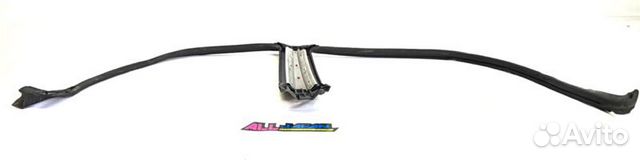 Молдинг, уплотнитель стекла левый Subaru Impreza