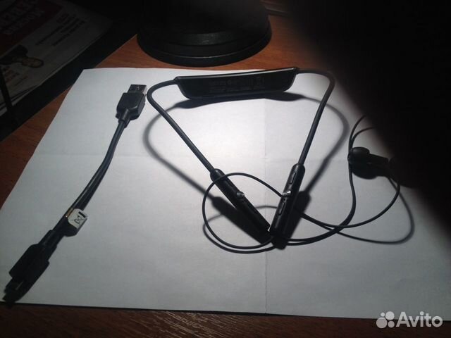 Беспроводные наушники Sony SBH80 Blac Беспроводные наушники Sony SBH80 Blac
