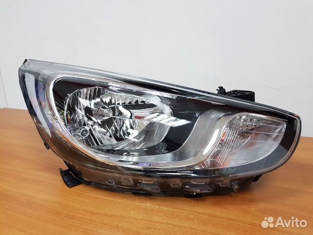 Фара правая Hyundai Solaris с 2011 по 2014 года
