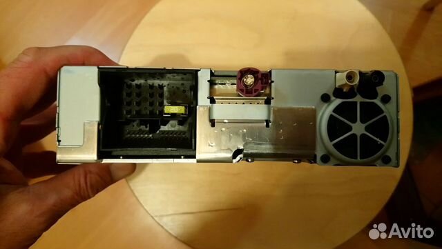 Головное устройство F30
