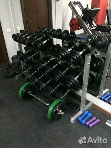 Оборудование в тренажерный зал